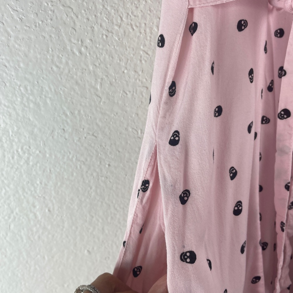 Hot Topic Pink Black Skull Print Button Front Mini Dress Medium Pastel Goth Punk - Picture 3 of 9